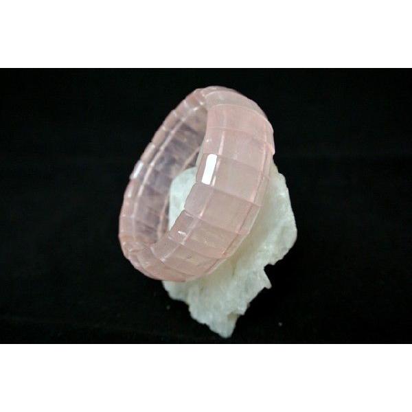 【即購入⭕️】 恋愛運・出会い運・結婚運アップ/ローズクオーツ/バングル型ブレス 【2107597896】(12449円)