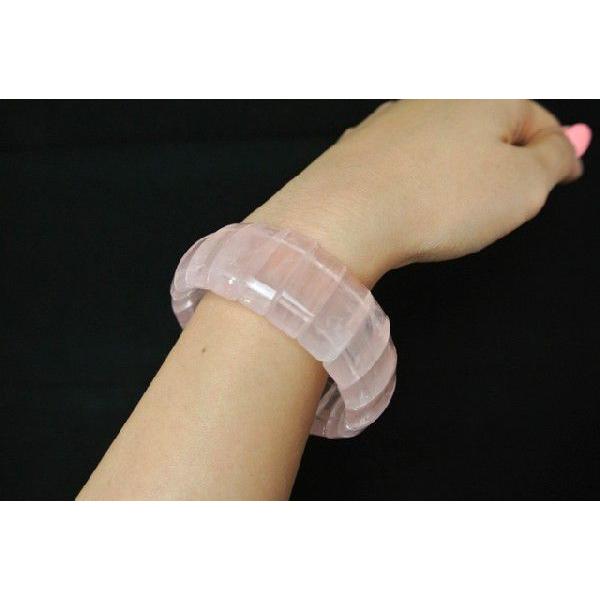 【即購入⭕️】 恋愛運・出会い運・結婚運アップ/ローズクオーツ/バングル型ブレス 【2107597896】(12449円)