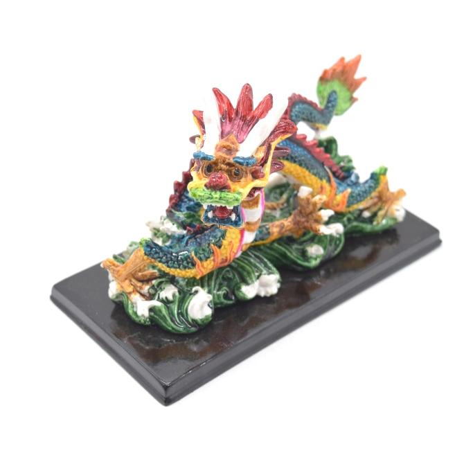 辰 龍の置物 龍 カラフル 樹脂製 10cm 竜 黒台座付き 彩色済み 波に