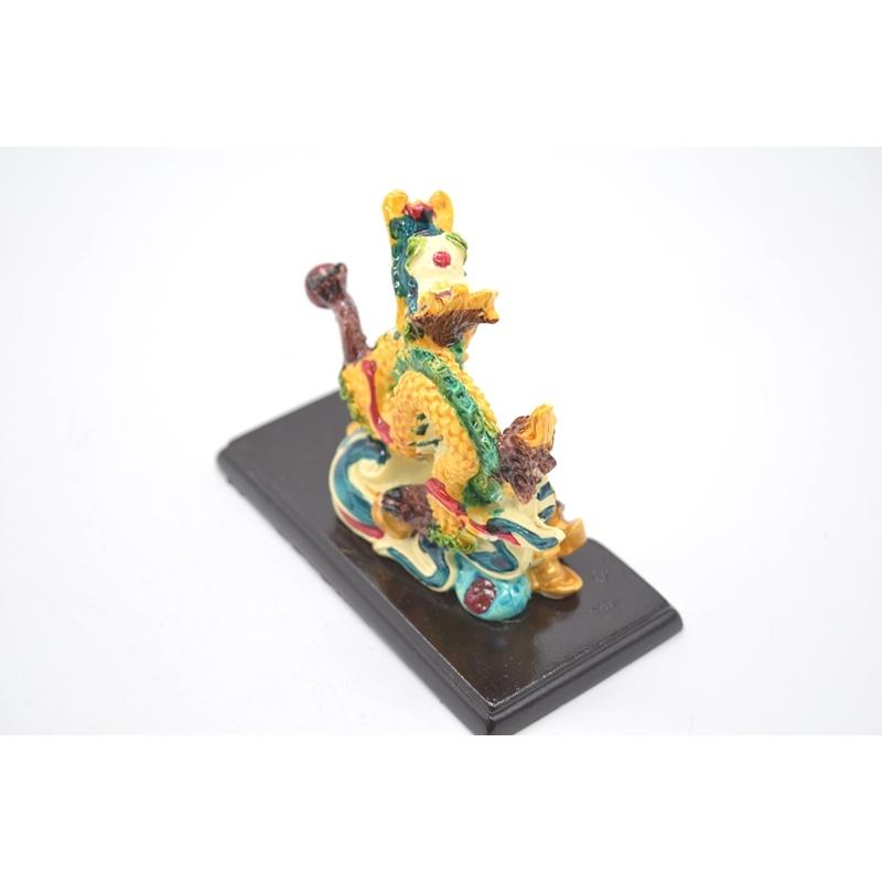辰 龍の置物 カラフル 樹脂製 7cm 竜 台座付き 龍行天下 : 横浜