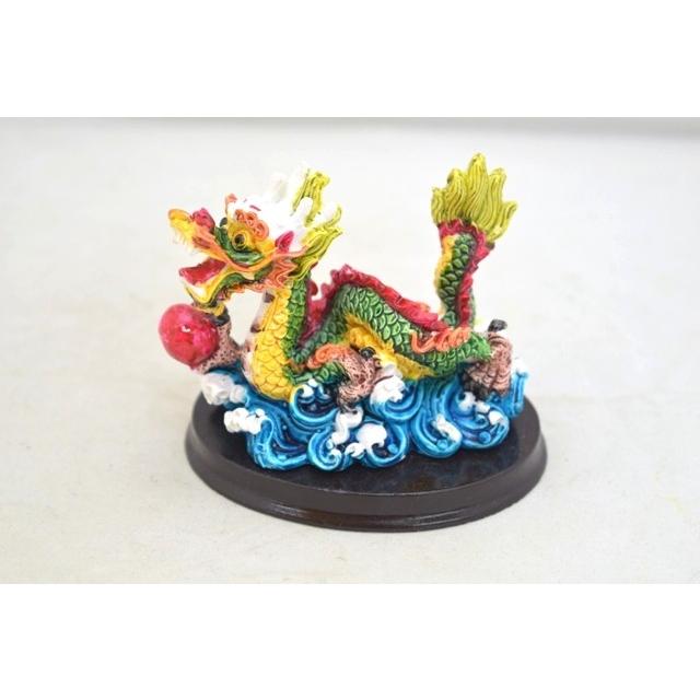 龍 クリスタルボール 約60mm 龍神 干支 辰 置き物 人工水晶 丸玉