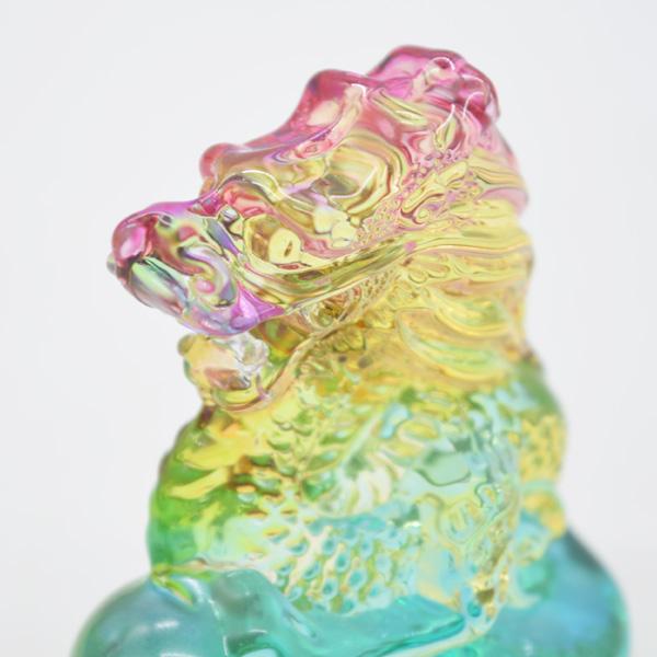 辰 龍の置物 半透明 樹脂製 6cm グラデーションカラー 竜 : 横浜中華街