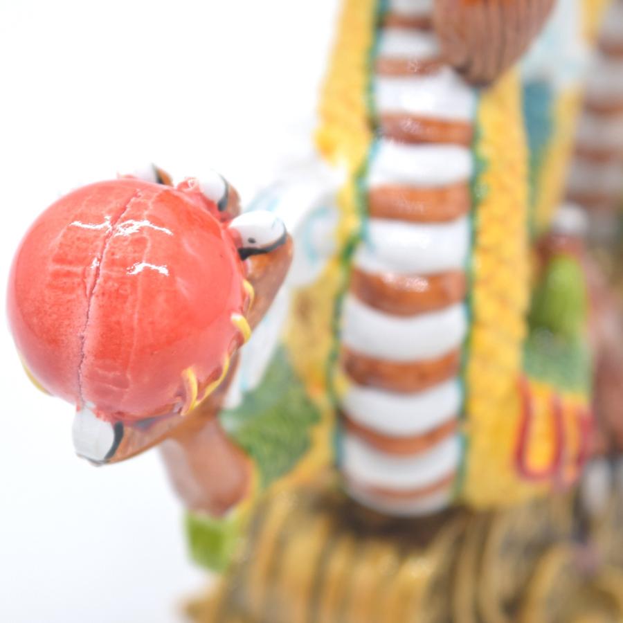 辰 龍の置物 カラフル 樹脂製 17cm 竜 赤い玉 台座付き 彩色済