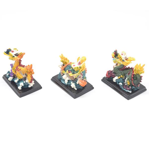 三種類から選べるデザイン 辰 龍の置物 龍 カラフル 樹脂製 7cm 黒台座