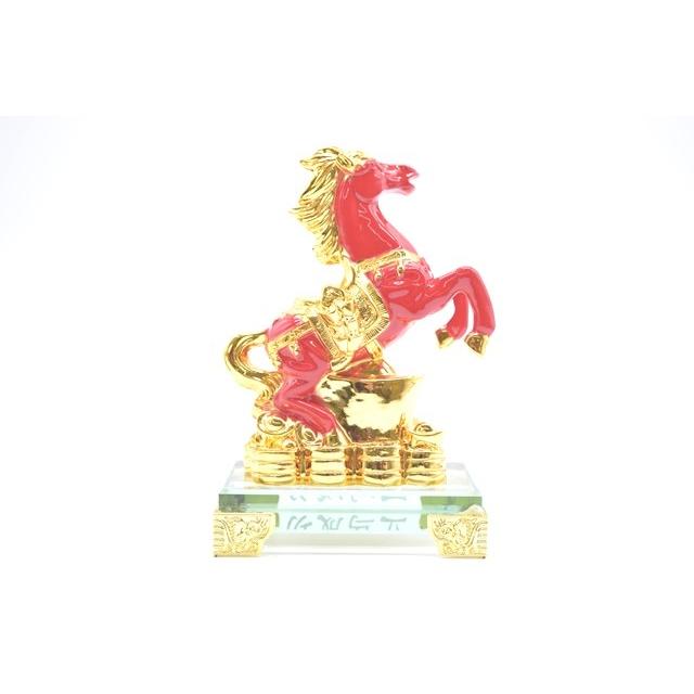 馬 置物 縁起物 ガラス台座 樹脂製 赤 14cm : 横浜中華街龍 - 通販