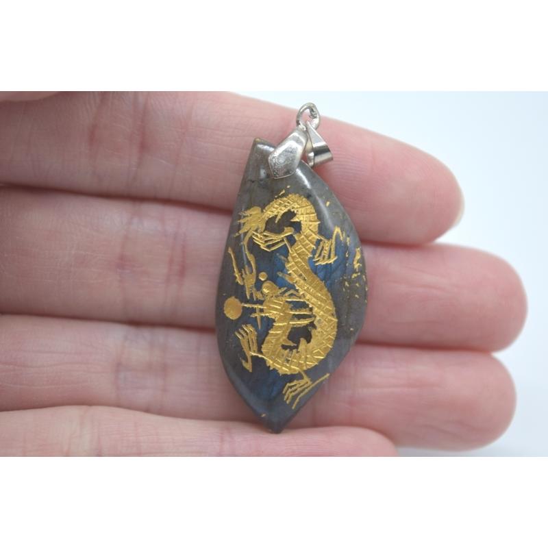 龍金彫り ラブラドライト 曹灰長石 パワーストーン 天然石パーツ