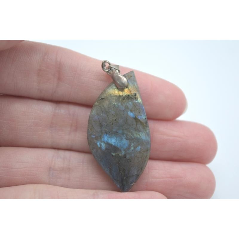 龍金彫り ラブラドライト 曹灰長石 パワーストーン 天然石パーツ