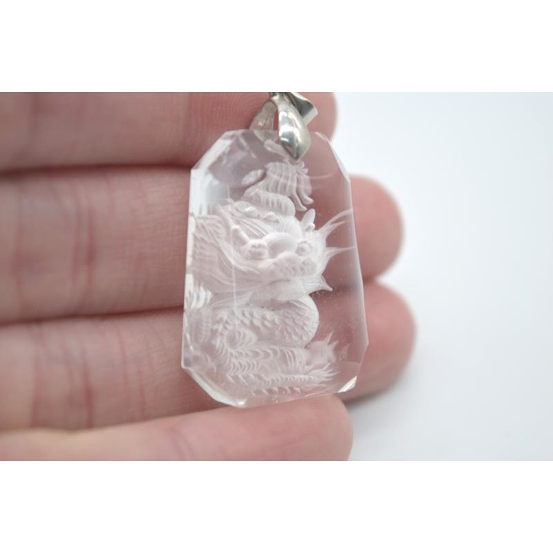 龍彫り クリスタル 水晶 裏彫り パワーストーン 天然石パーツ 