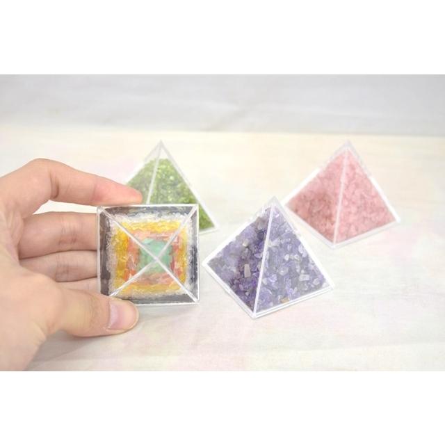 さざれ石 浄化 天然石チップ ピラミッド型ケース 5cm 選べる四 さざれ石 浄化 天然石チップ ピラミッド型ケース 5cm 選べる四