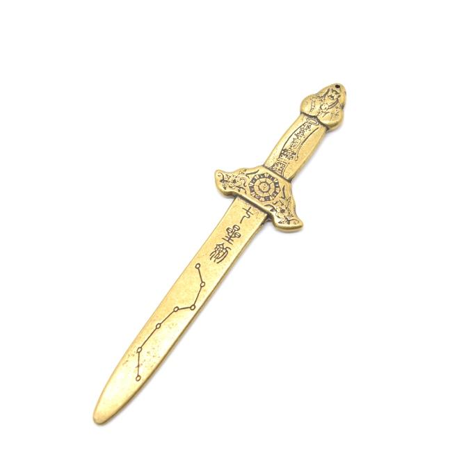 星辰漢剣-古兵器 武具　刀装具　日本刀　模造刀 居合刀 雁翎腰刀（赤金）古兵器 武具 刀装具 日本刀 模造刀 居合刀