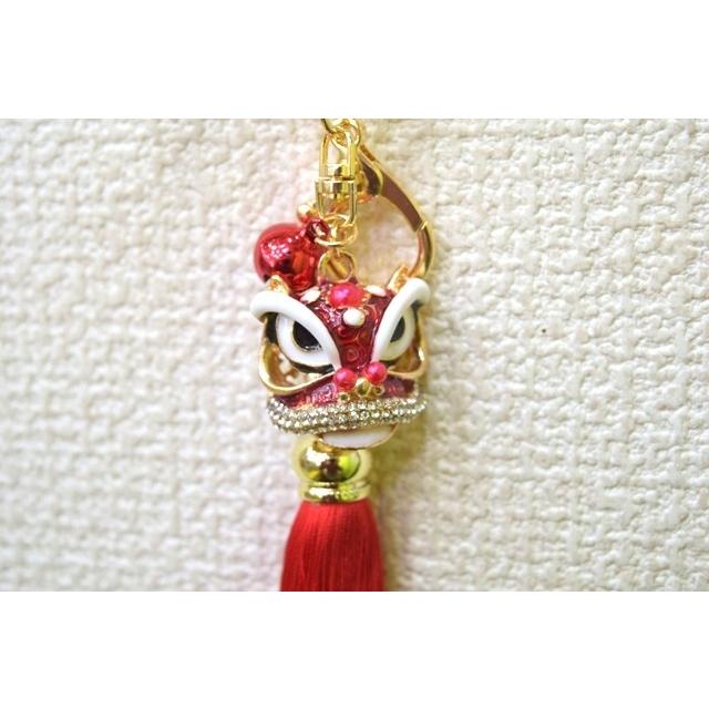 メール便OK】 獅子 七宝焼き キーホルダー フサ付き 金属製 赤 レッド