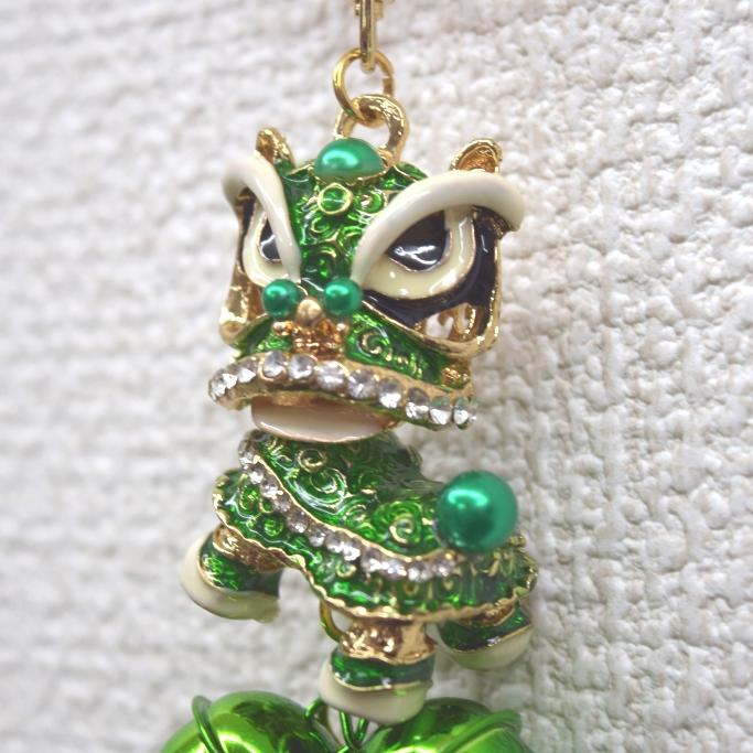 メール便OK】 獅子 獅子舞 緑 グリーン 鈴付き 七宝焼き キーホルダー