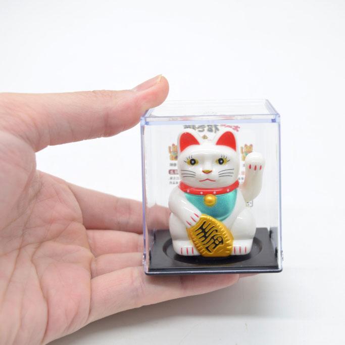 招き猫 ソーラー 選べる二種類 太陽光 電池不要 プラケース入り 雑貨