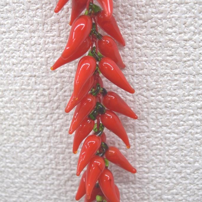 メール便OK】 とうがらし 唐辛子 根付け 吊るし物雑貨 赤 ガラス製 魔