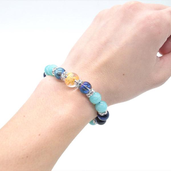 馬彫り水晶パーツ付き ブレスレット アクアオーラ アマゾナイト ブルー