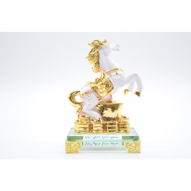 馬 ガラス台座 樹脂製置物 白 うまくいく 14cm |  | 02