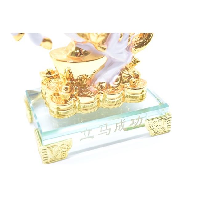 馬 ガラス台座 樹脂製置物 白 うまくいく 14cm |  | 08