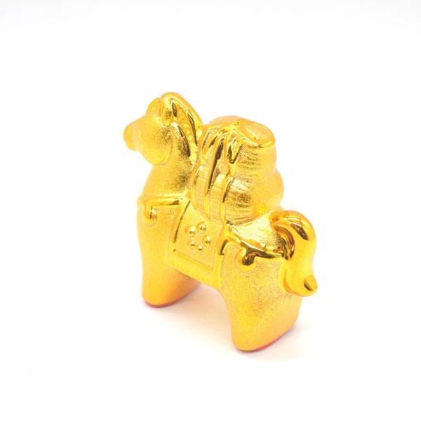 午 馬 置物 10cm 陶器製 チヂミ柄 デフォルメ仕様 金色 小 干支 十二支 うまくいく |  | 03