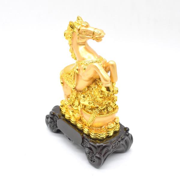 午 馬 置物 金色 18cm 黒台座 樹脂製 白菜 干支 十二支 うまくいく |  | 04