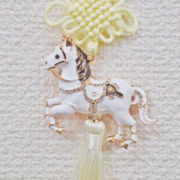 【メール便OK】 4色から選べる 七宝の根付 午 馬の置物 27cm ウマ ラインストーン付き 金属製雑貨 |  | 04