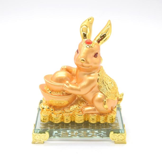 うさぎ 卯 兎 金色 ガラス台座付き 元宝 樹脂製置物 15cm : 横浜中華街