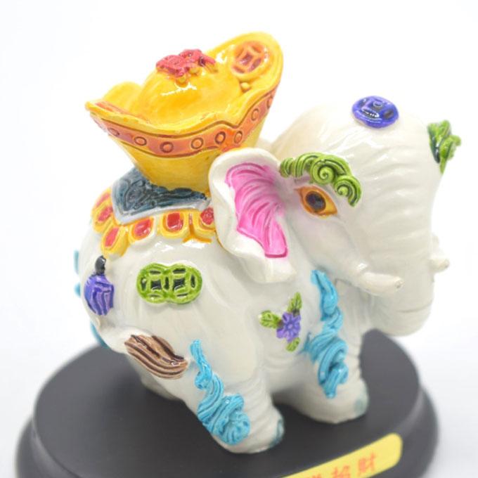 象 ゾウ 元宝乗せ フルカラー彩色 樹脂製置物 台座付き 8cm : 横浜中華