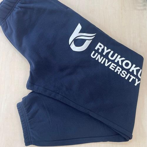 近畿大学　バレーボール　スウェットパンツ プリントかすれあり 近畿大学 バレーボール スウェットパンツ プリントかすれあり