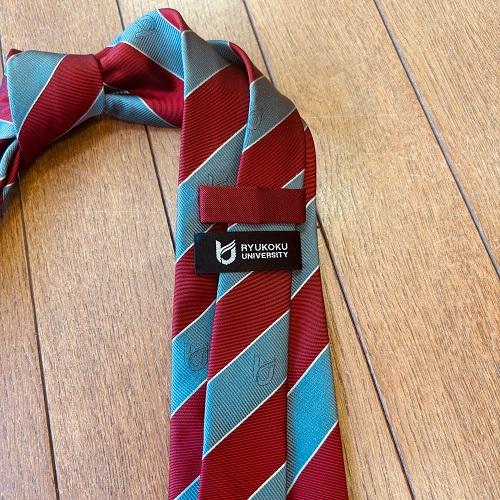 龍谷大学公式】西陣織 ネクタイ｜レジメンタルストライプ｜大学ロゴ