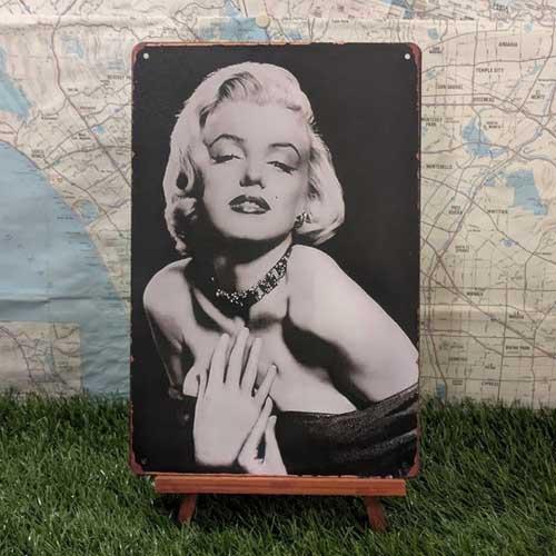 ブリキ看板】Marilyn Monroe／マリリン・モンロー Sex Symbol : RYUKYU