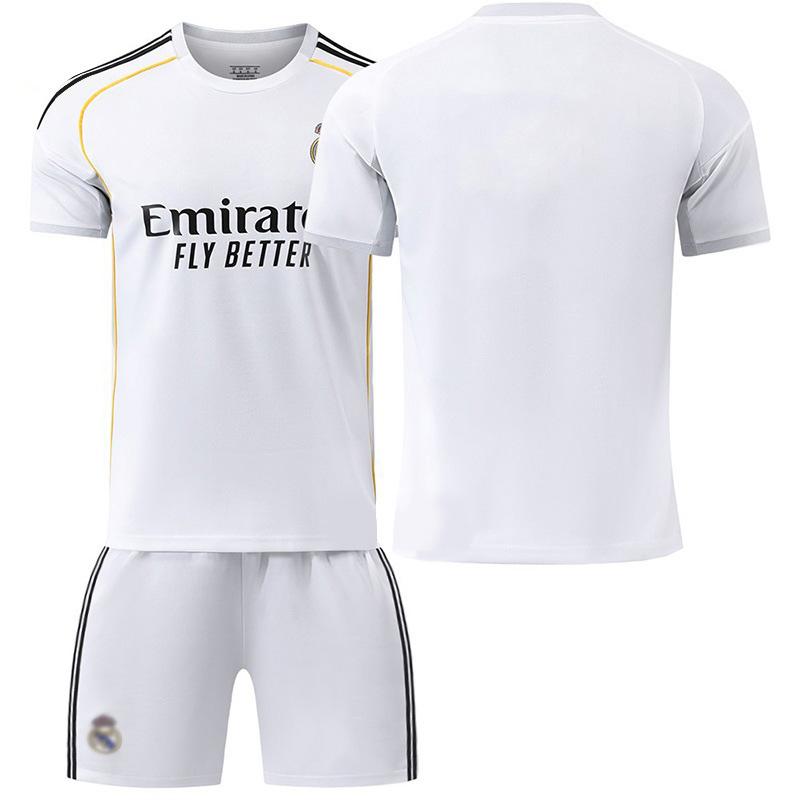2526 サッカーウェア レアルマドリード 10番モドリッチ/5番 2526 サッカーウェア レアルマドリード 10番モドリッチ/5番
