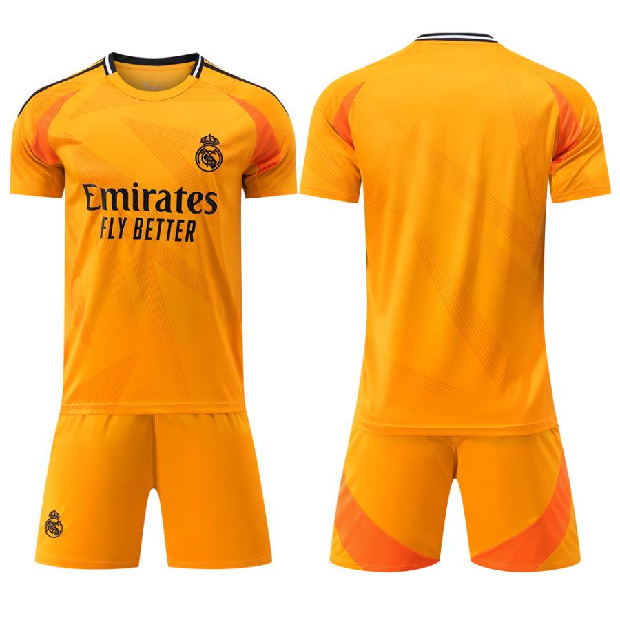 2425 サッカーウェア レアルマドリード 10番モドリッチ/5番 2425 サッカーウェア レアルマドリード 10番モドリッチ/5番