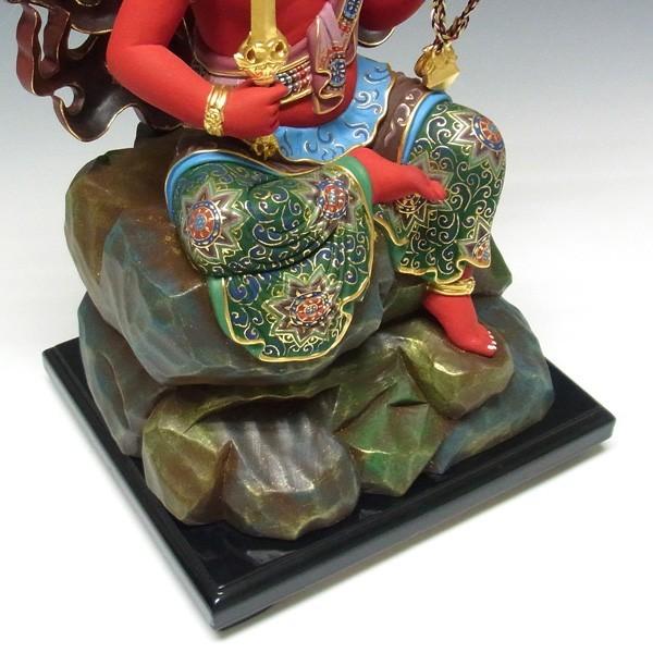 彩色不動明王 半跏坐像 高さ45cm 楠製 木彫り 仏像 : 仏像と縁起物の