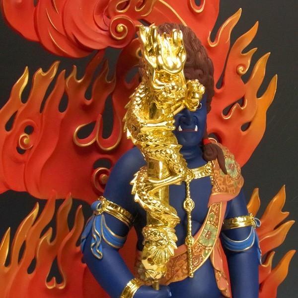 井波彫刻　 仏教工芸品　楠材製　極上彫　木彫仏像　倶利伽羅不動明王立像 井波彫刻 仏教工芸品楠材製極上彫木彫仏像倶利伽羅不動明王立像