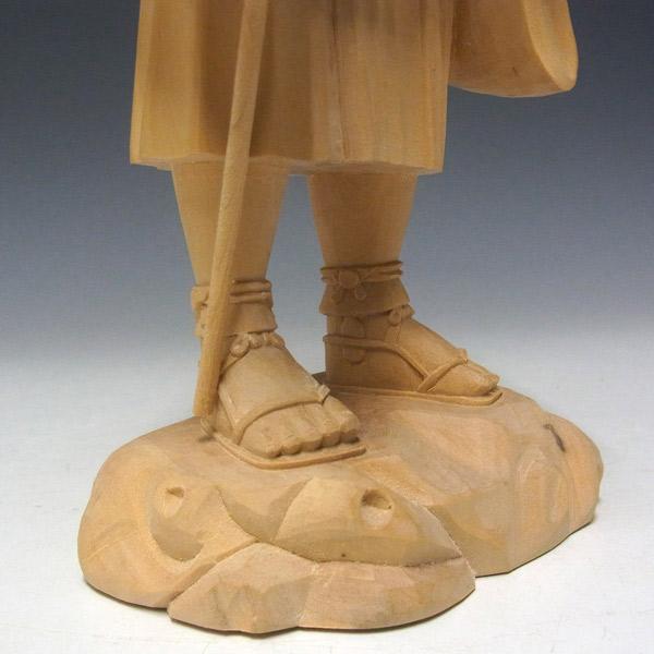遍路大師 高さ25cm 柘植製 木彫り 仏像 弘法大師 空海 : 仏像と縁起物