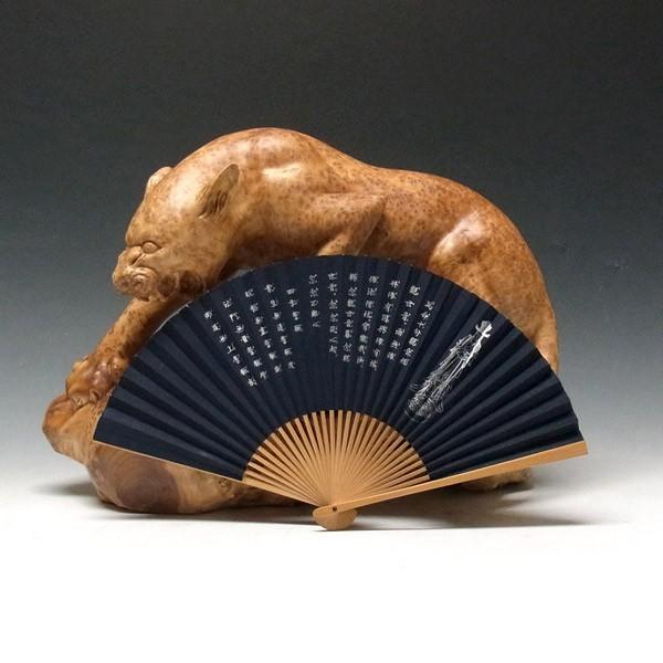 木彫りの豹（ヒョウ） 置物 杉 高さ33cm : 仏像と縁起物の専門店 龍祥