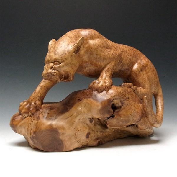 木彫りの豹（ヒョウ） 置物 杉 高さ33cm : 仏像と縁起物の専門店 龍祥