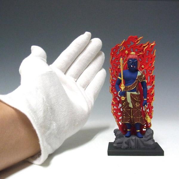 柘植彩色切金不動明王　炎の背景付き 約23.5cm 柘植彩色切金不動明王 炎の背景付き 約23.5cm 柘植彩色切