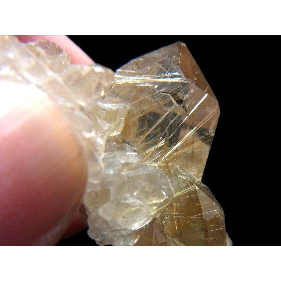 天然石ルチルクォーツの原石　置物　彫物　台座付きNO.093017 木製台座付き】ルチルクォーツ 龍 彫刻