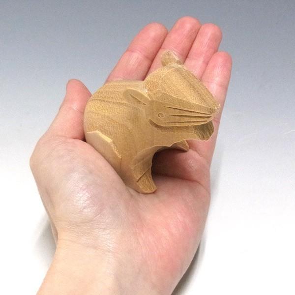 大黒ねずみ 木彫り ねずみ 置物 高さ6cm 干支 縁起物 楠製 鼠 手のひら