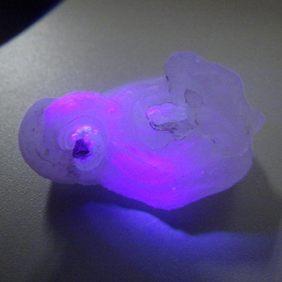ピンクカルセドニー 原石 結晶 アメリカ・ニューメキシコ州産 玉髄
