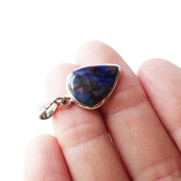 ブルースギライト(リヒテライト) ペンダントトップ 南アフリカ産