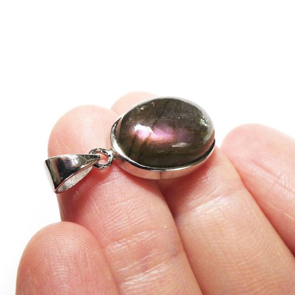 ピンクパープルラブラドライト ペンダントトップ マダガスカル産