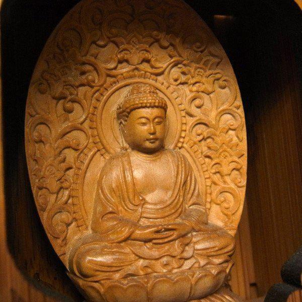 釈迦如来 竹厨子入り仏像 木彫り : 仏像と縁起物の専門店 龍祥本舗