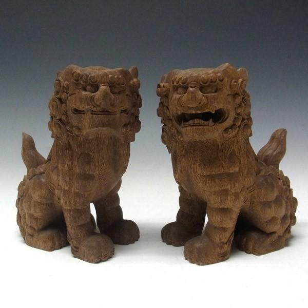 花梨 木彫りの狛犬 (獅子狛犬) 高さ19cm 置物 : 仏像と縁起物の専門店