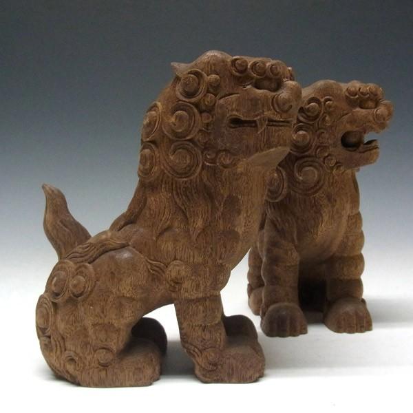 花梨 木彫りの狛犬 (獅子狛犬) 高さ19cm 置物 : 仏像と縁起物の専門店