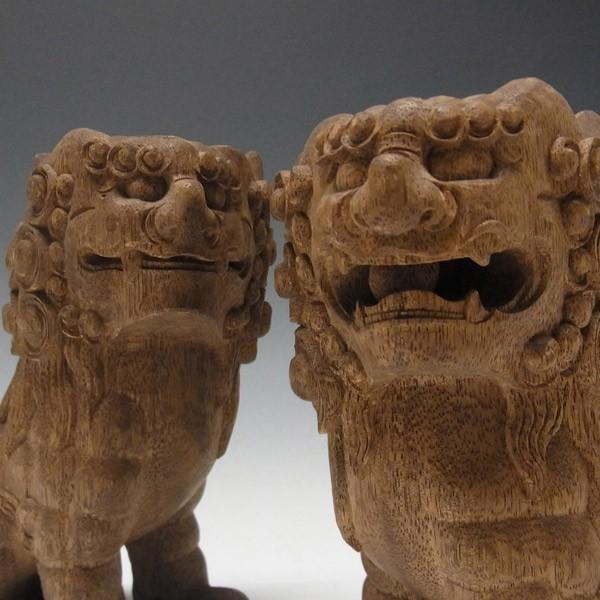 花梨 木彫りの狛犬 (獅子狛犬) 高さ19cm 置物 : 仏像と縁起物の専門店