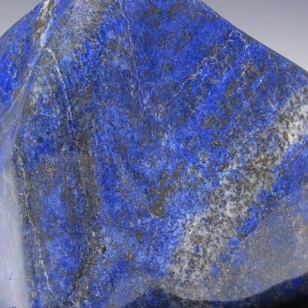 ラピスラズリ磨き原石 台付き 鉱物 天然石 パワーストーン : 仏像と