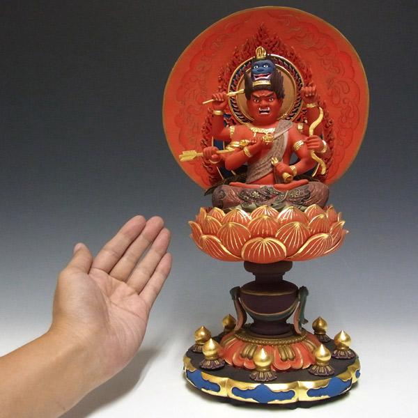 彩色愛染明王 坐像 高さ34cm 楠製 木彫り 仏像 : 仏像と縁起物の専門店