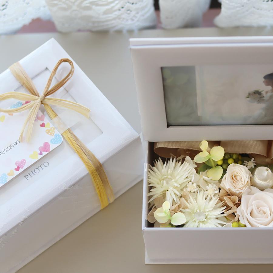 写真印刷無料 写真立て 最短お届け発送中 プリザーブドフラワー 花 写真入り フレーム お供え ペット 仏花 供花 お悔やみ 犬 ねこ フォトフレーム 仏壇用 虹の橋 | サウンドアレンジ | 08