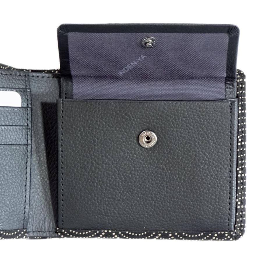 印傳屋（INDEN-YA） 印伝 財布 二つ折り札入 2006 黒地鹿革 白漆 青海